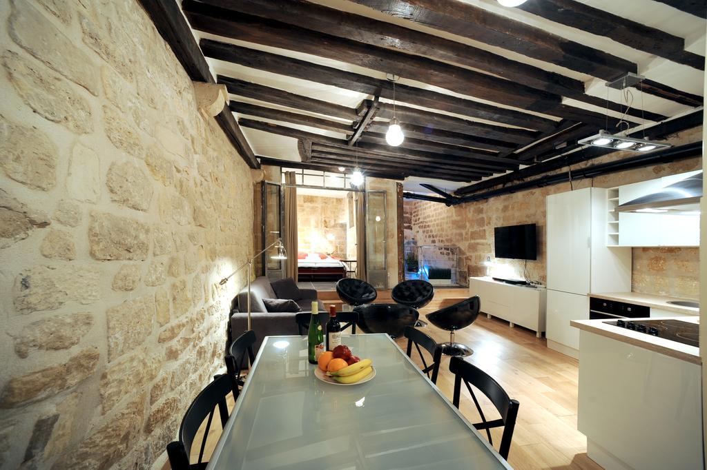 Unique Loft Apartment In Le Marais Parijs Buitenkant foto